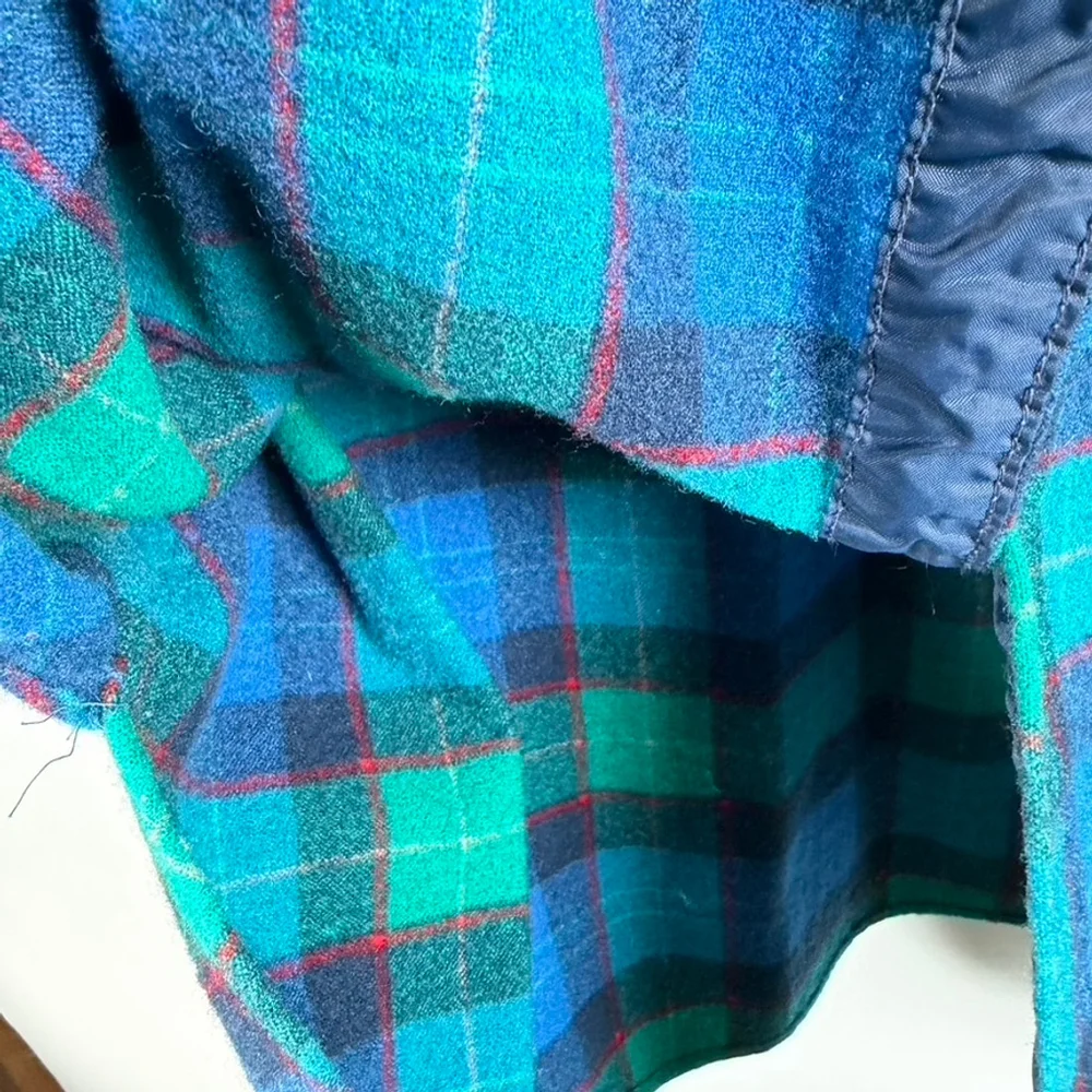 Vintage Pendleton Blue Green Plaid Wool Flannel Button Shirt Mens size XL
